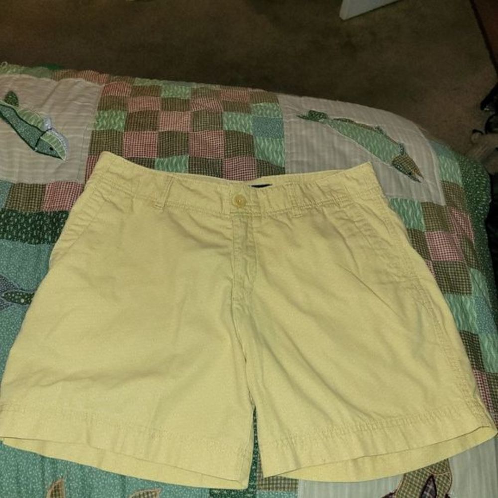 Eddie Bauer Yellow shorts‎